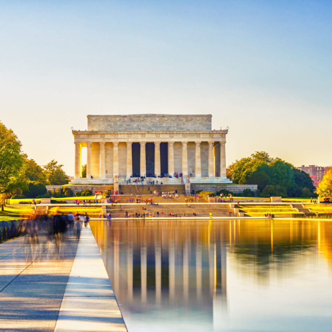 A view of the lincoln memorial from across the water.